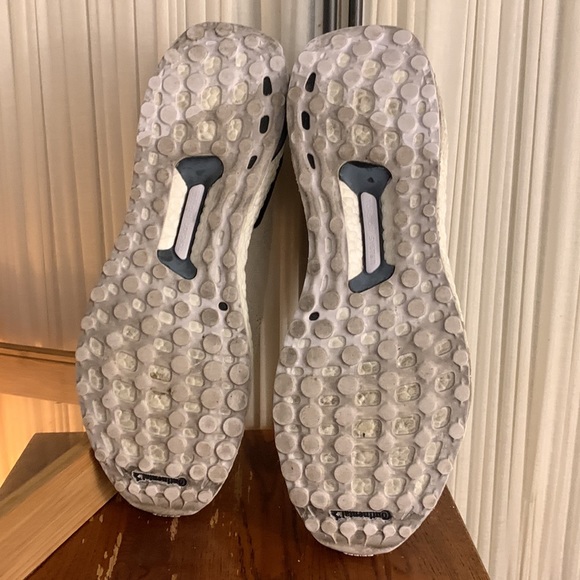 Adidas A16+ Ultraboost - Picture 2 of 9